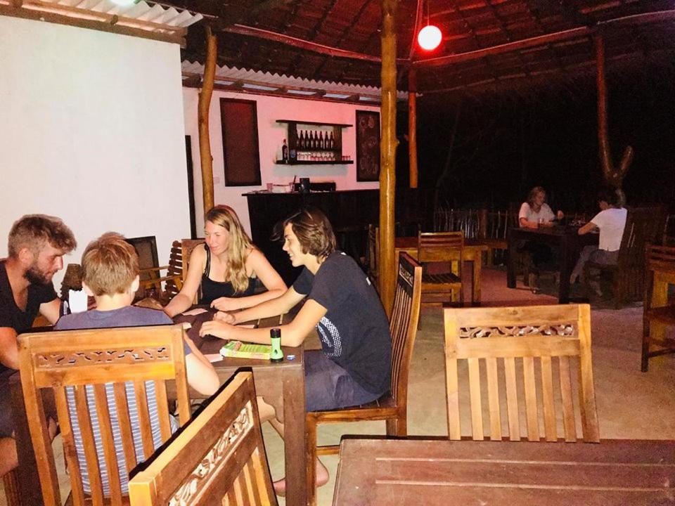 King'S Elephant Cabanas & Restaurant Tangalle Buitenkant foto