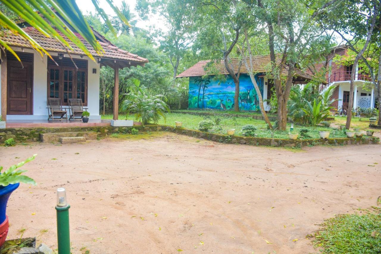 King'S Elephant Cabanas & Restaurant Tangalle Buitenkant foto