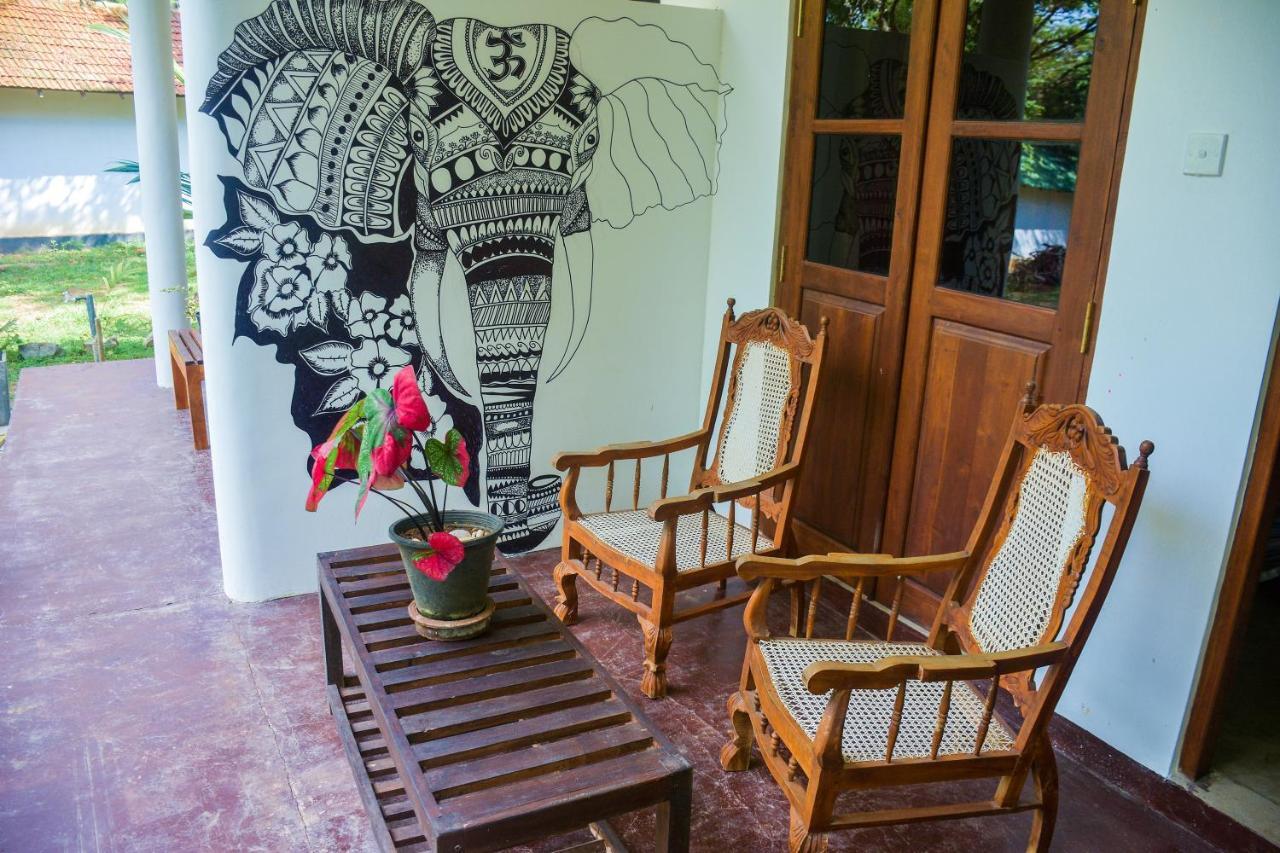 King'S Elephant Cabanas & Restaurant Tangalle Buitenkant foto